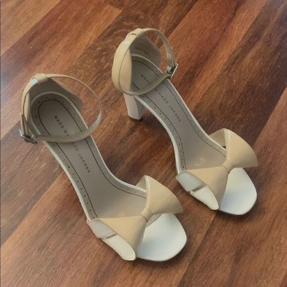 marc by marc jacobs Two-Tone heels patent Leather with bows - Picture 2 of 7